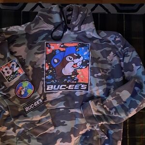 Buc-ee’s XXL Men’s Camo Hoodie